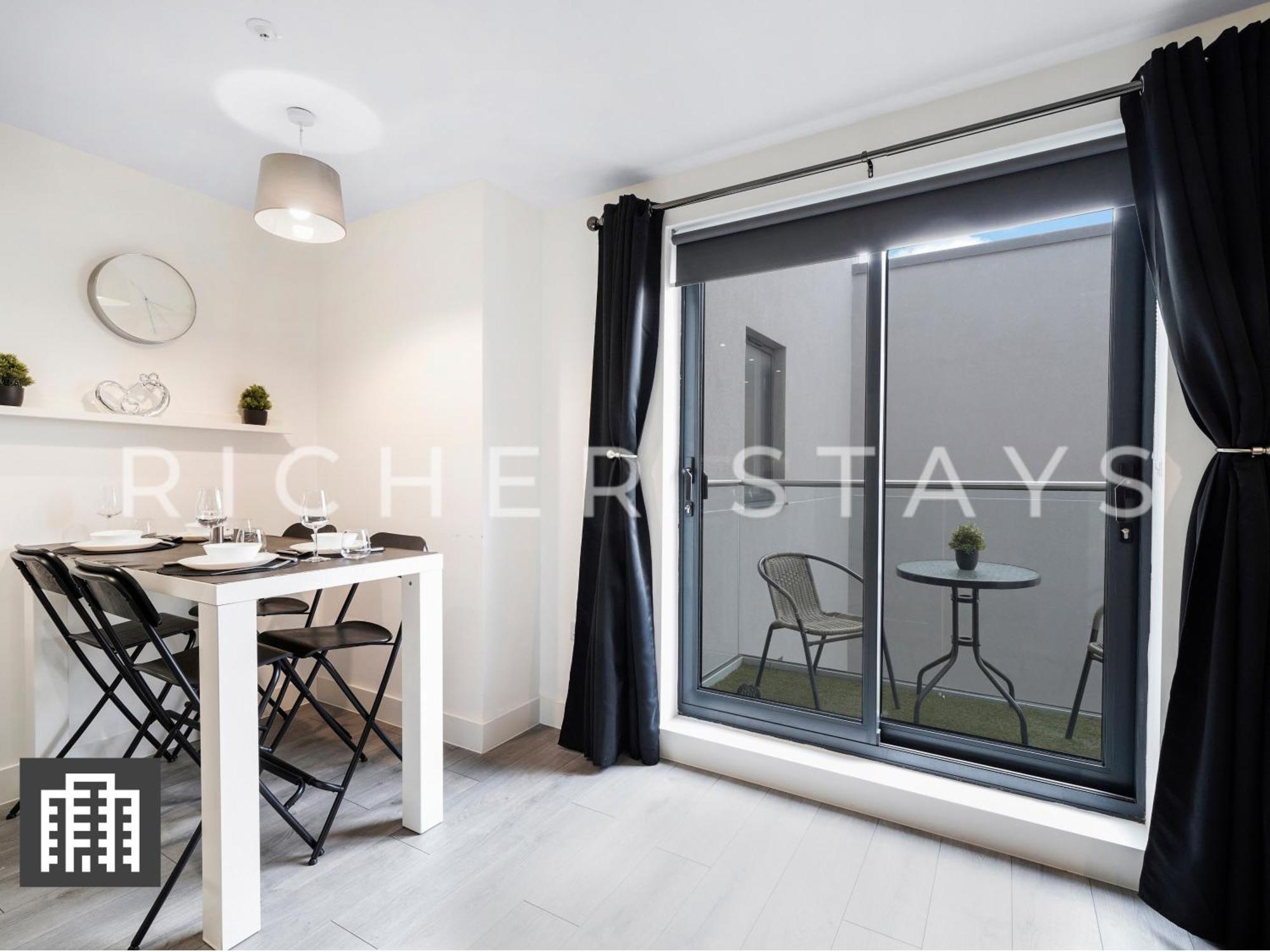 Cosy Studio Apartment- Hemel Hempstead High Street Bagian luar foto