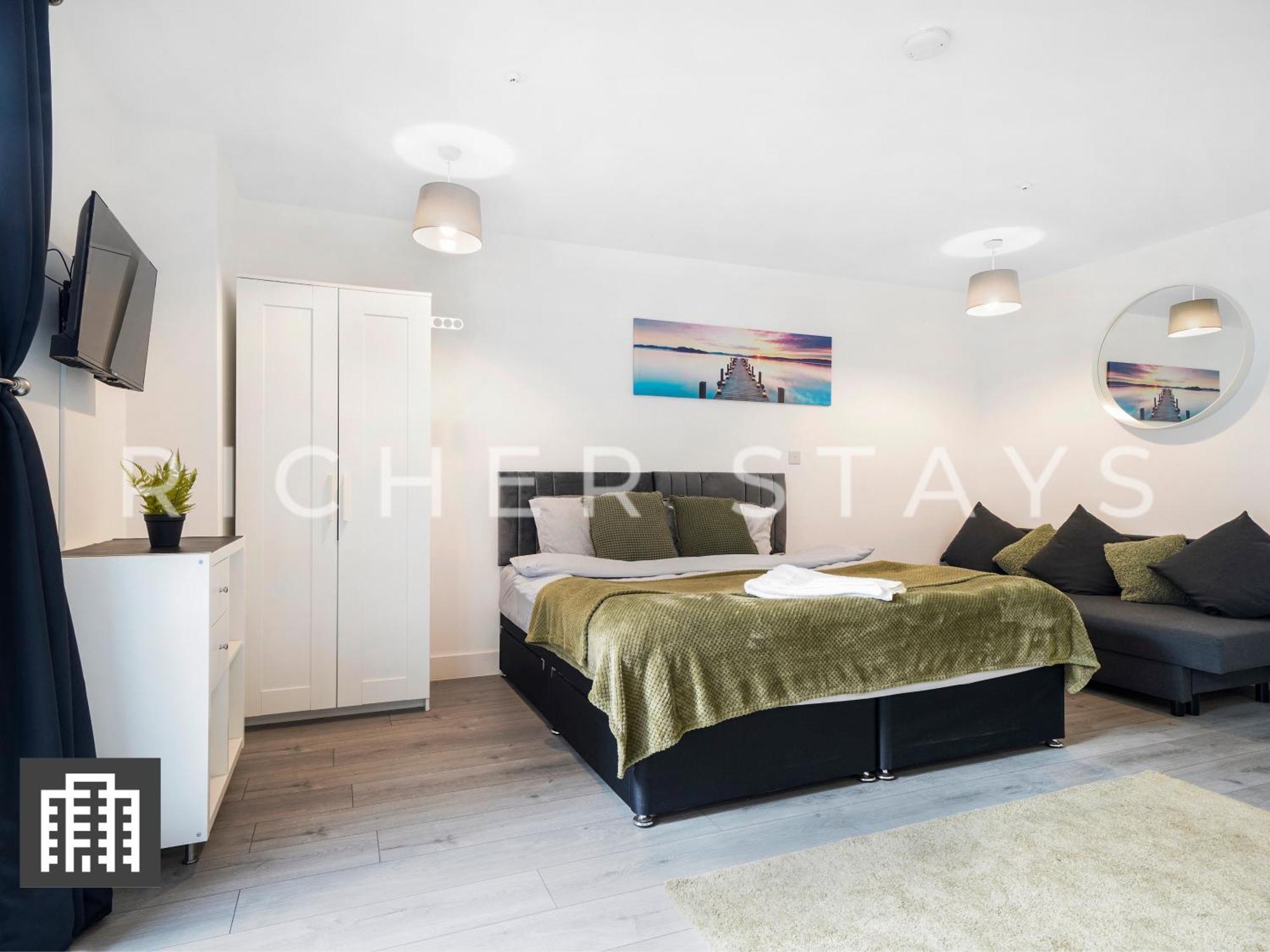 Cosy Studio Apartment- Hemel Hempstead High Street Bagian luar foto