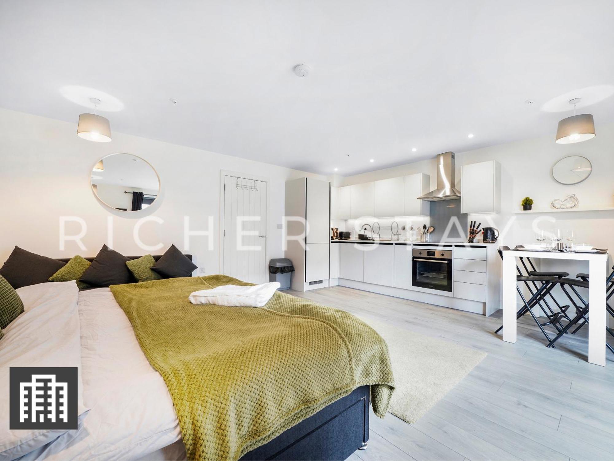 Cosy Studio Apartment- Hemel Hempstead High Street Bagian luar foto