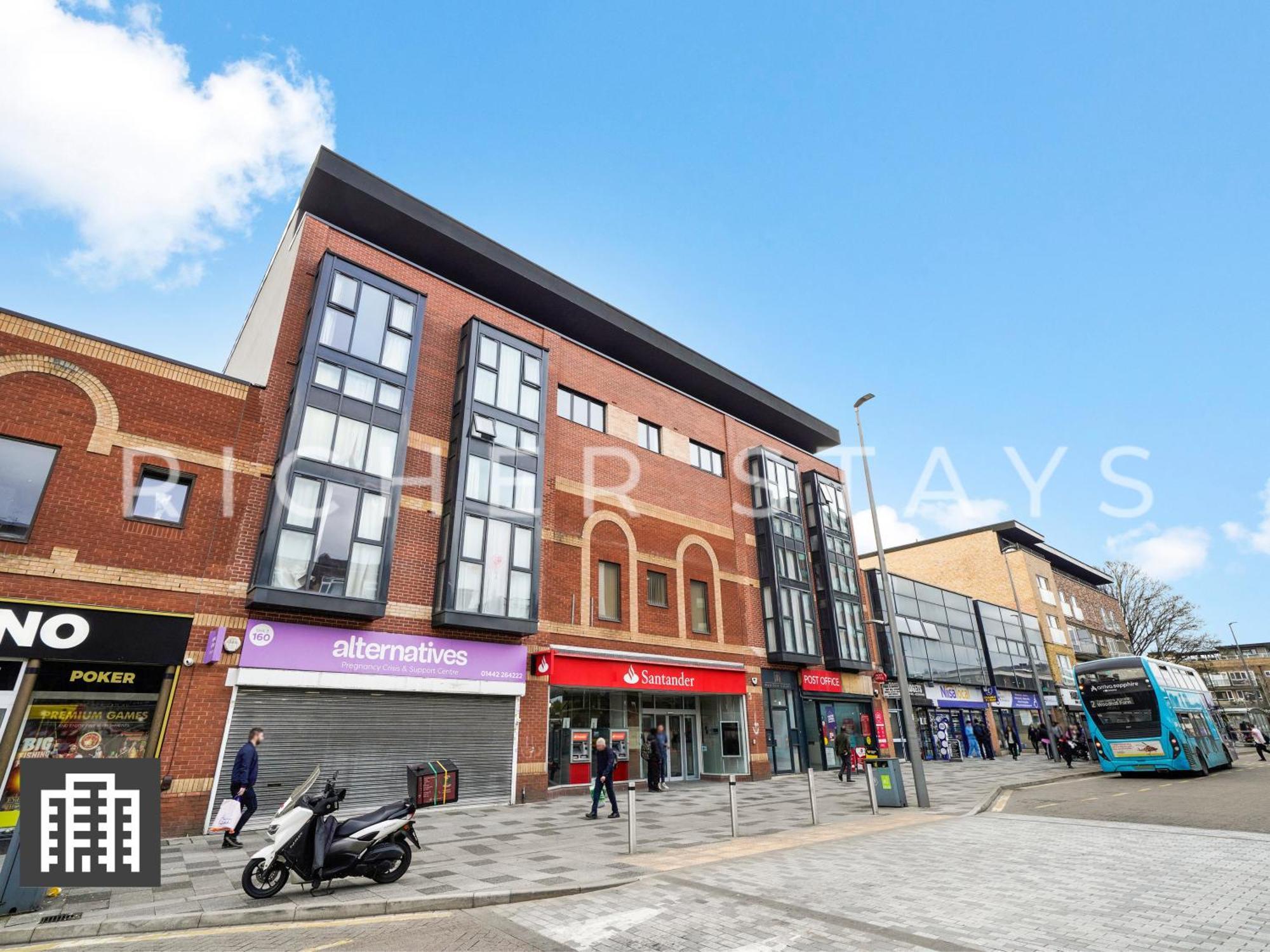 Cosy Studio Apartment- Hemel Hempstead High Street Bagian luar foto